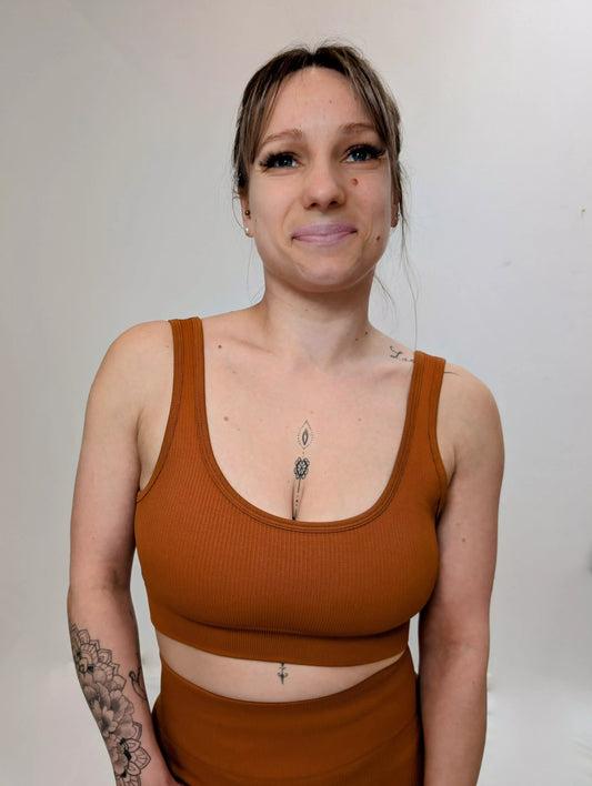 Aurore en brassiere de sport