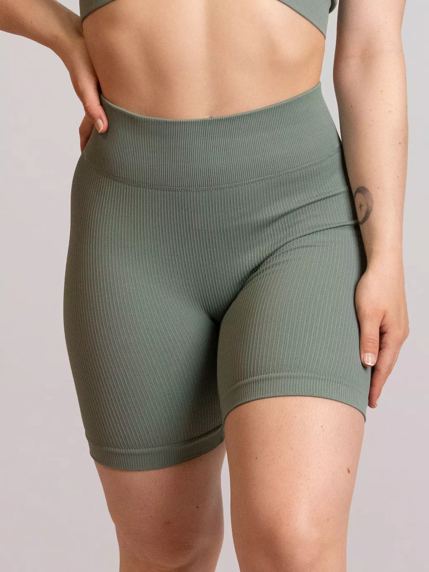Short de sport cotelé RIB bleu cadet de face