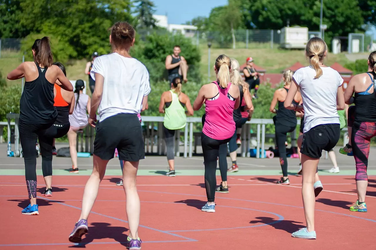 Groupe de femme en train de faire du sport