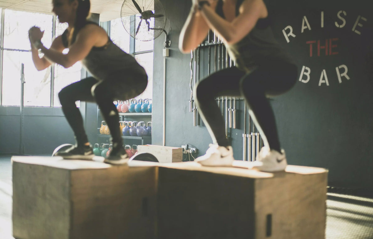 Air Squat CrossFit : technique, erreurs et conseils Imagine