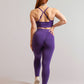 Camille de dos portant l'ensemble de sport violet inprocess