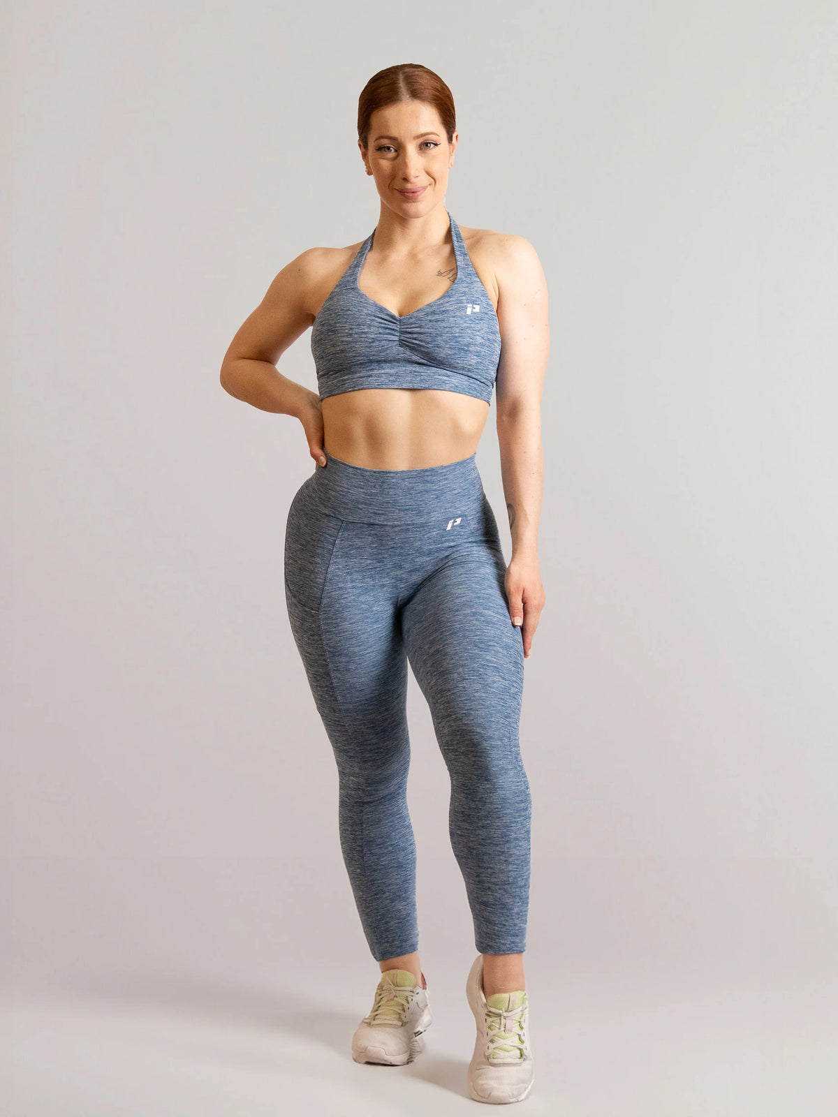 Ensemble de sport push up bleu de face