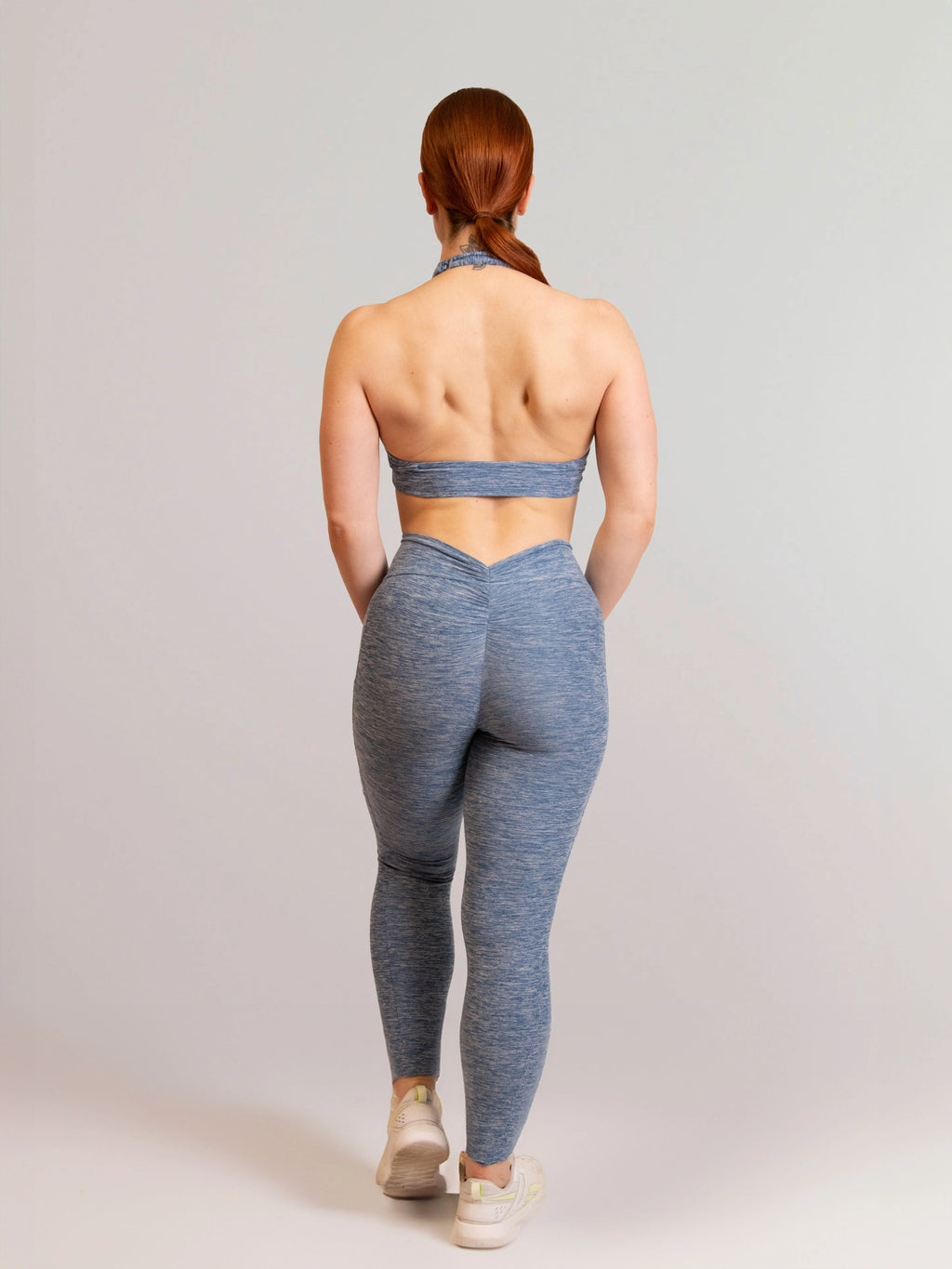 Ensemble de sport push up bleu de dos