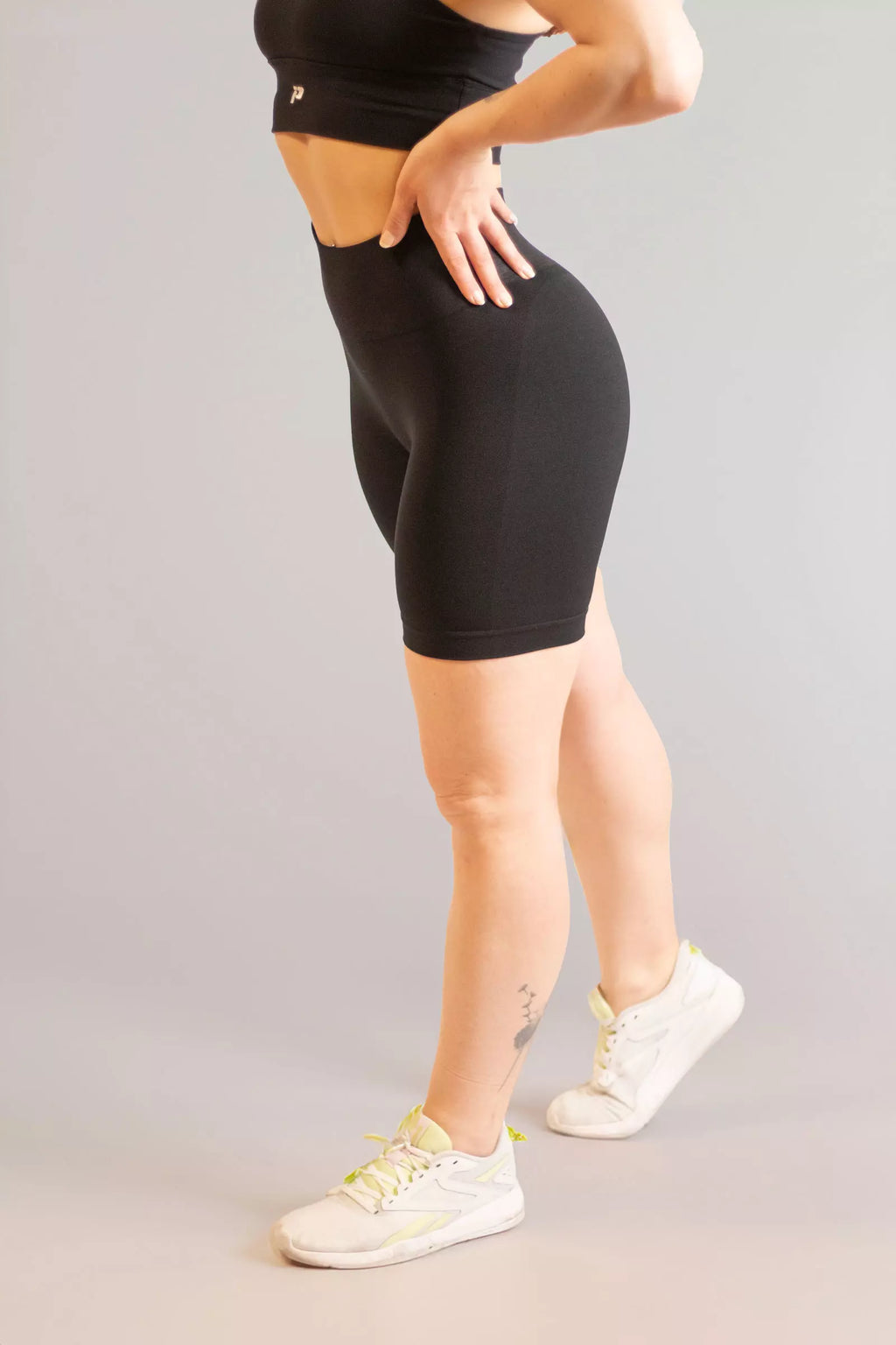 Short Essential Noir